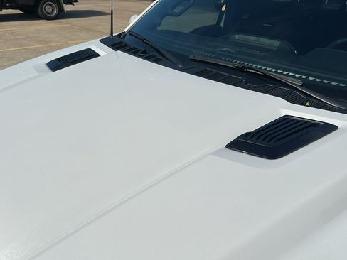 Used 2024 Ford F150 Platinum w/ FX4 Off-Road Package AWD/4WD image 7