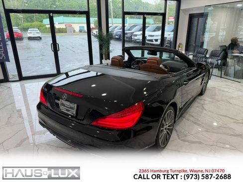 Used 2017 Mercedes-Benz SL 450 w/ Premium I Package image 19
