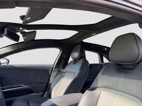 Used 2023 Lucid Air Grand Touring image 11