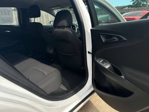 Used 2019 Chevrolet Malibu LS FWD image 9