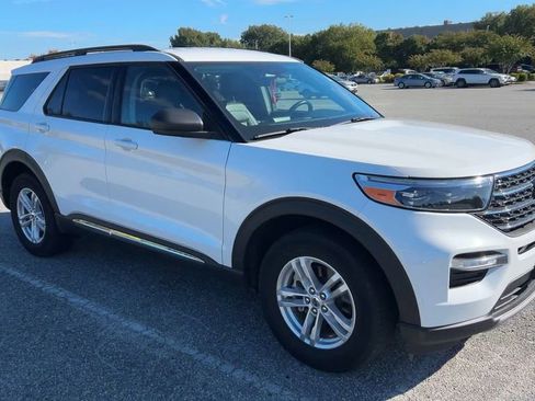 Used 2022 Ford Explorer XLT w/ Equipment Group 202A image 14