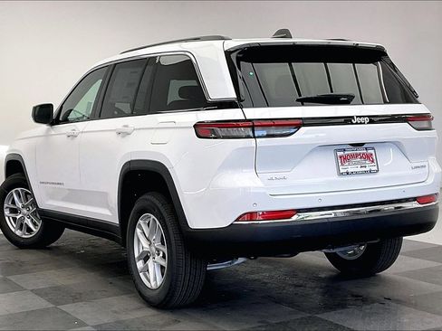 New 2025 Jeep Grand Cherokee Laredo X w/ Luxury Tech Group I image 2