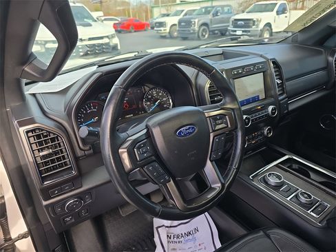 Used 2021 Ford Expedition Limited image 19