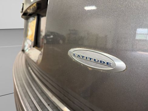 Used 2016 Jeep Compass Latitude AWD/4WD image 43