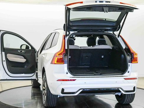 Certified 2026 Volvo XC60 B5 Plus w/ Protection Package Premier AWD/4WD image 26