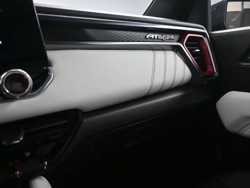 Used 2024 GMC Canyon AT4X image 16