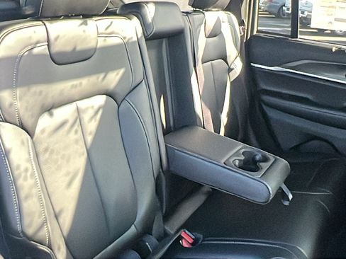 New 2025 Jeep Grand Cherokee Limited w/ Luxury Tech Group II image 19