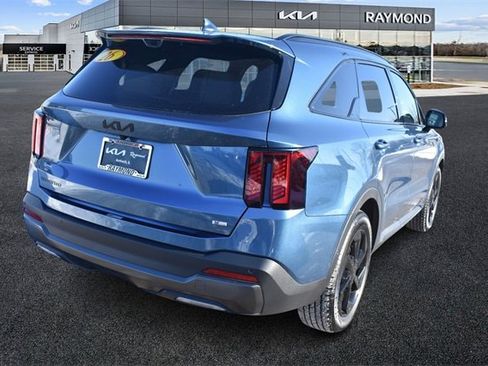 Certified 2026 Kia Sorento SX Prestige image 3