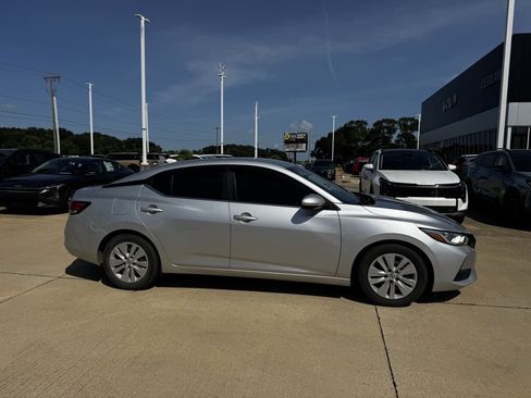 Used 2022 Nissan Sentra S FWD image 10