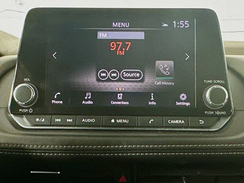 Used 2022 Nissan Rogue SV FWD image 15