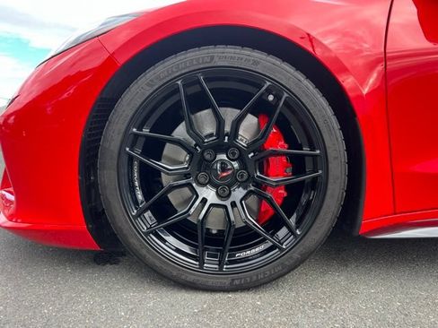 Used 2025 Chevrolet Corvette Z06 RWD image 13