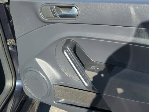 Used 2018 Volkswagen Beetle 2.0T S image 16