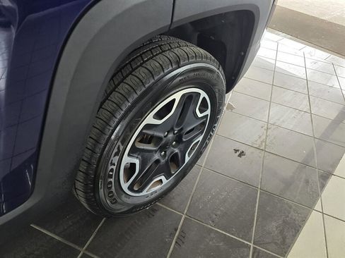 Used 2016 Jeep Renegade Trailhawk image 33