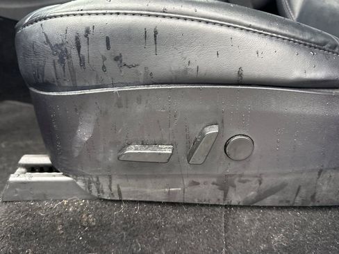 Used 2020 Tesla Model Y Long Range image 19