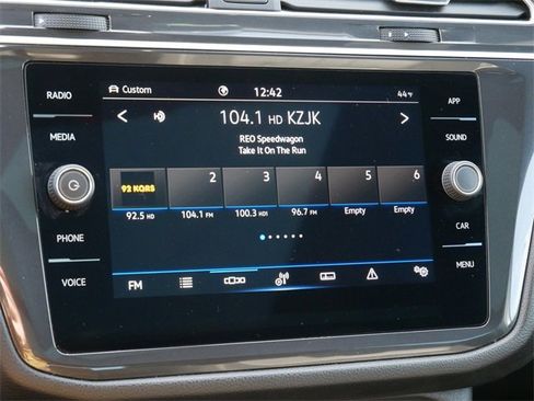 Certified 2024 Volkswagen Tiguan SE R-Line image 32