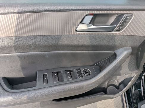 Used 2019 Hyundai Sonata Limited image 12