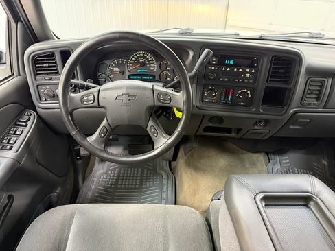Used 2005 Chevrolet Silverado 1500 LS RWD image 19
