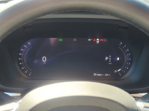 Used 2024 Volvo XC60 B5 Plus image 18