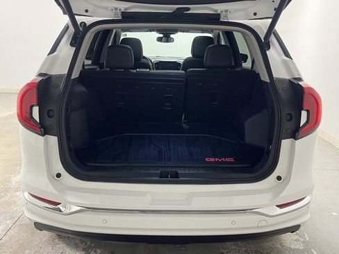 Used 2024 GMC Terrain Denali w/ Denali Premium Package image 7