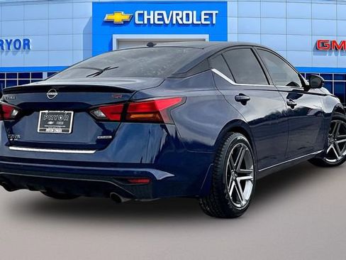 Used 2023 Nissan Altima 2.0 SR FWD image 5