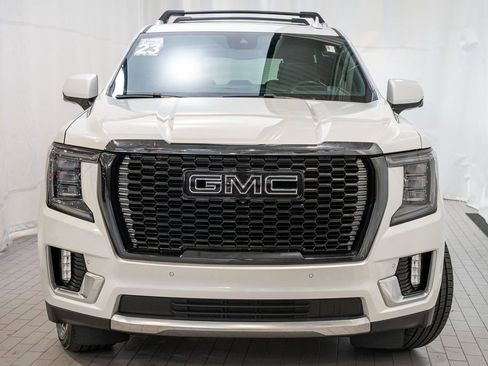 Used 2023 GMC Yukon Denali w/ Denali Reserve Package image 2