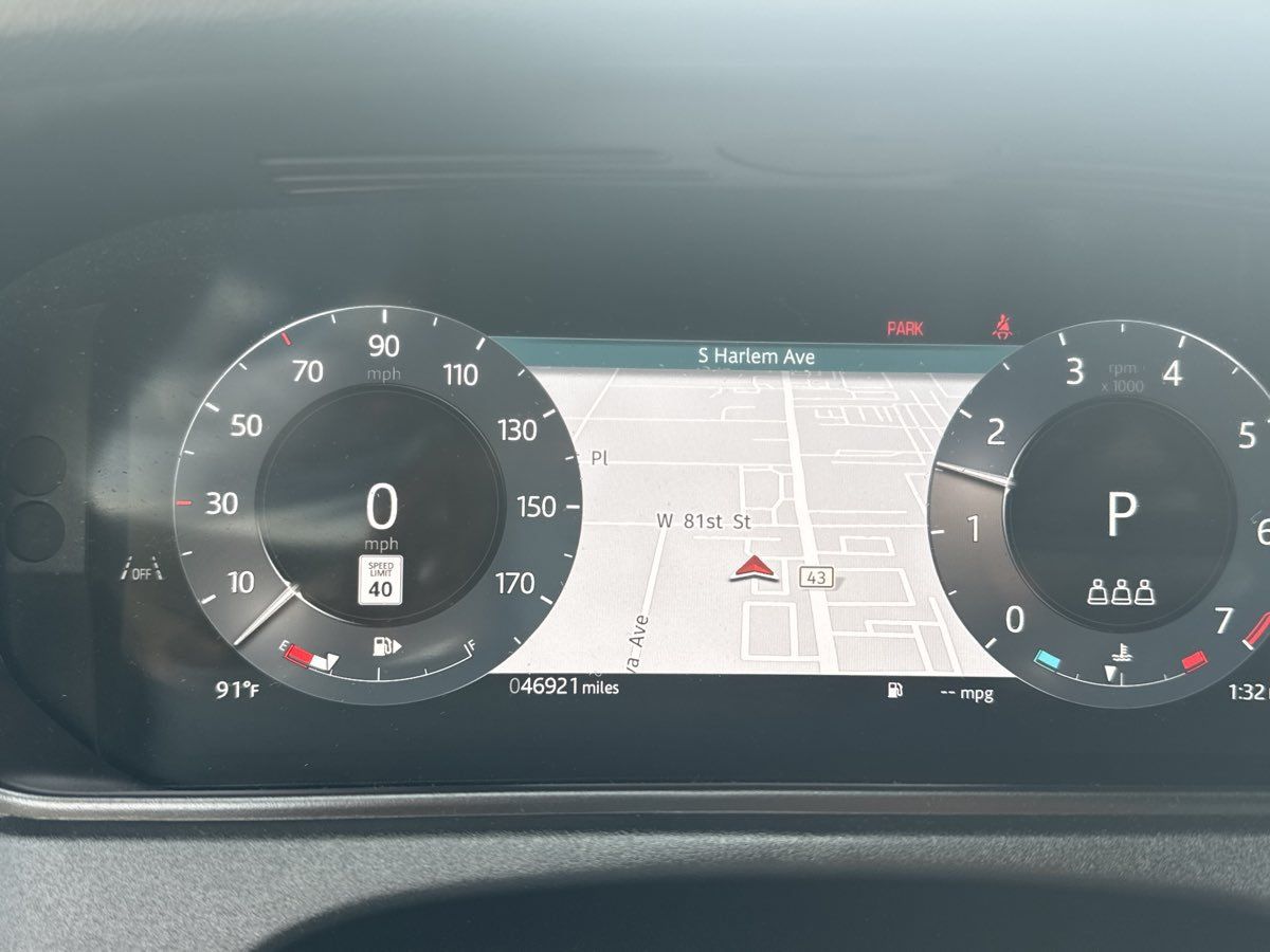 Used 2025 Land Rover Range Rover Velar Dynamic SE AWD/4WD image 18