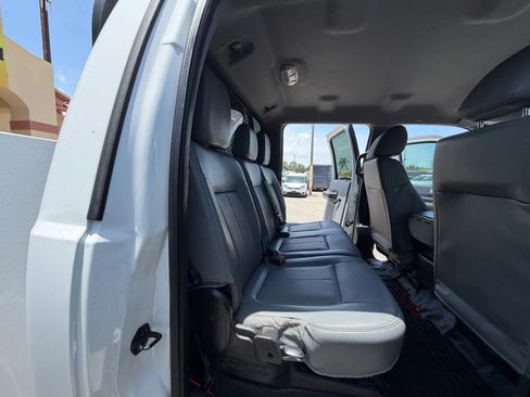 Used 2015 Ford F550 4x4 Crew Cab Super Duty image 17