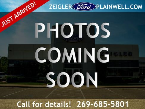 Used 2018 Ford Escape SE w/ SE Sync 3 Package AWD/4WD image 1