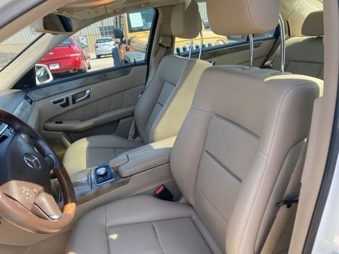 Used 2011 Mercedes-Benz E 350 4MATIC Sedan image 15