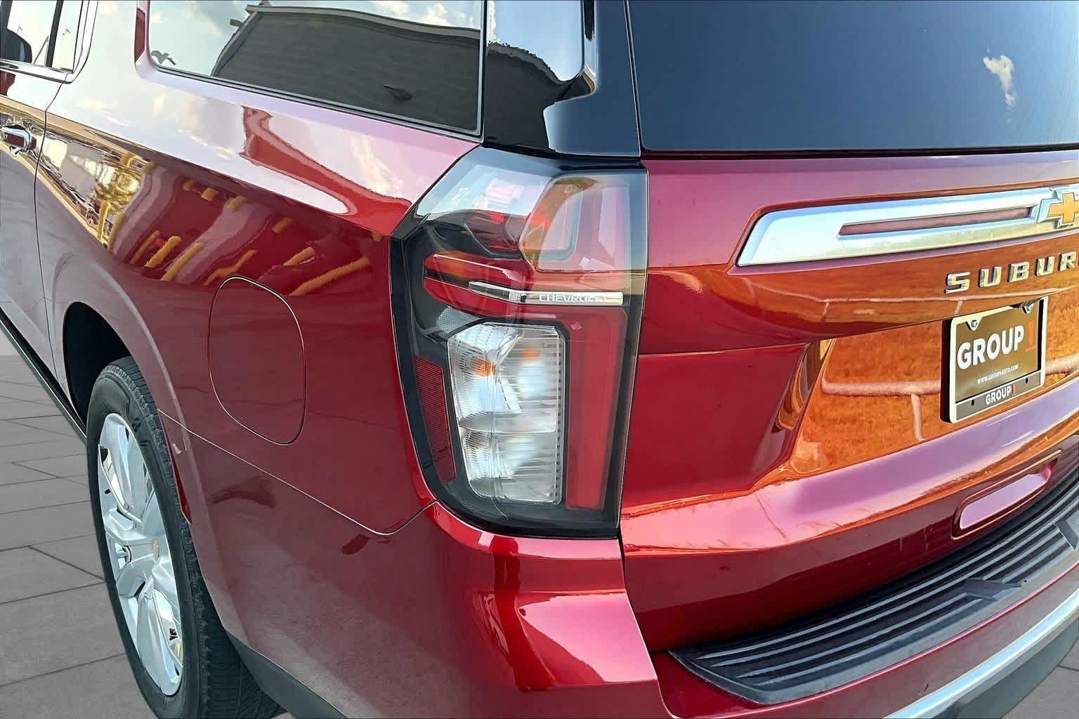 Used 2023 Chevrolet Suburban High Country AWD/4WD image 25