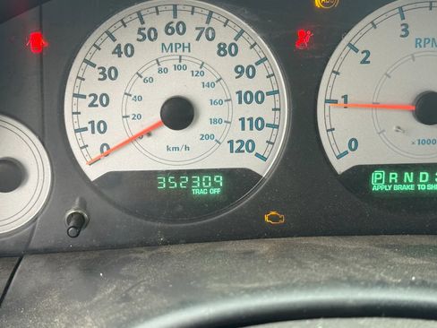 Used 2007 Chrysler Town & Country Touring image 15