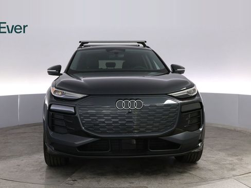 Used 2025 Audi Q6 e-tron Premium RWD image 12