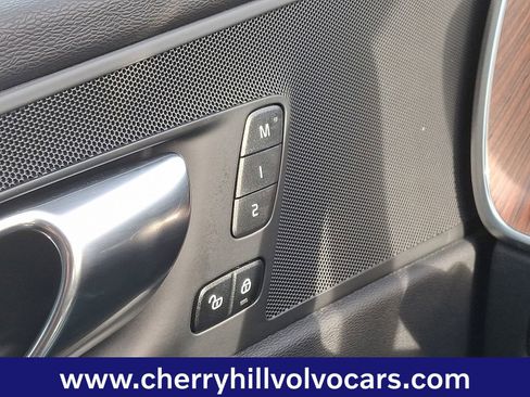 Certified 2023 Volvo XC60 B5 Plus image 23