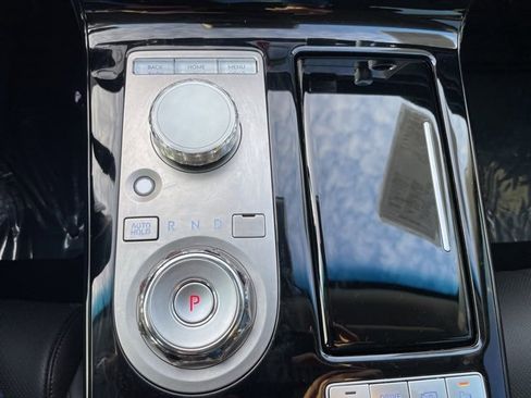 Used 2025 Genesis G80 2.5T image 22