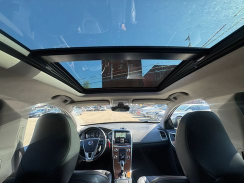 Used 2017 Volvo XC60 T5 Inscription AWD/4WD image 9