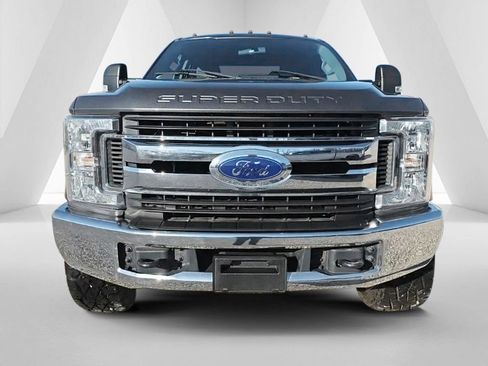 Used 2019 Ford F250 XL w/ STX Appearance Package AWD/4WD image 2