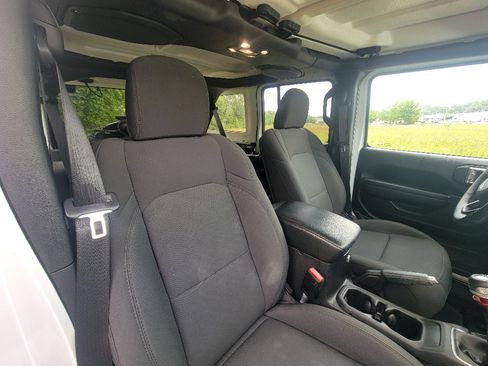 Used 2021 Jeep Wrangler Unlimited Sport AWD/4WD image 28