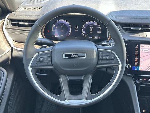 New 2026 Jeep Grand Cherokee Altitude AWD/4WD image 21