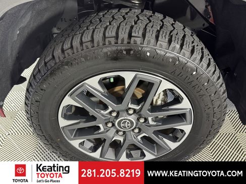 Used 2023 Toyota Tundra Limited image 29