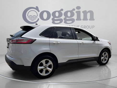 Used 2020 Ford Edge SE FWD image 5