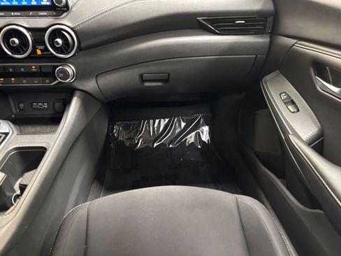 Used 2025 Nissan Sentra SV FWD image 33