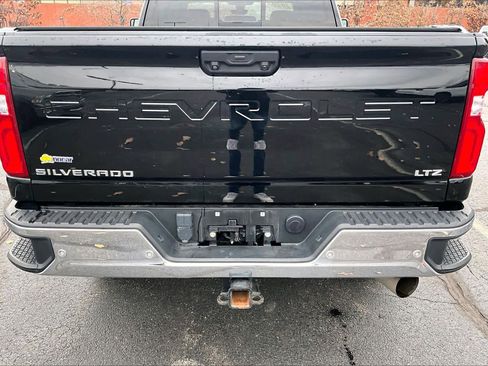 Used 2020 Chevrolet Silverado 3500 LTZ w/ LTZ Plus Package image 34