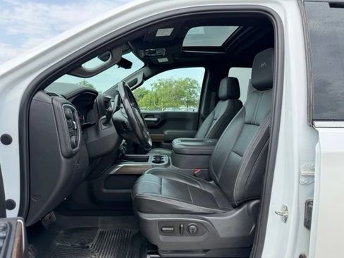 Used 2020 Chevrolet Silverado 1500 High Country w/ Technology Package AWD/4WD image 7