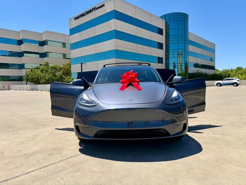 Used 2022 Tesla Model Y Performance AWD/4WD image 42