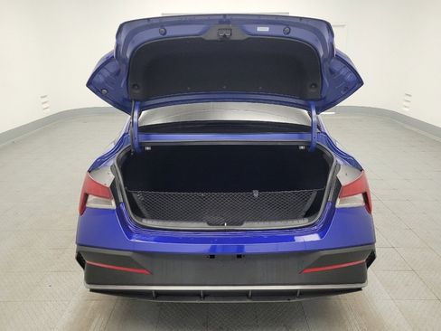 Used 2025 Hyundai Elantra Sport FWD image 29