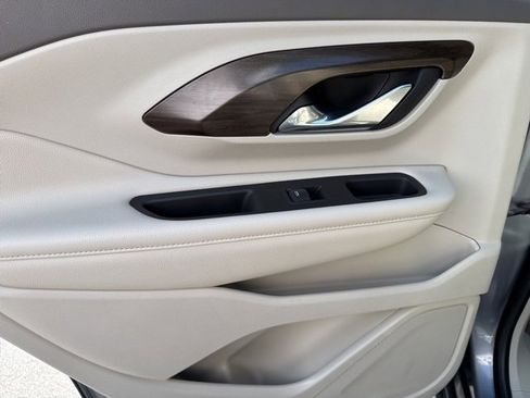 Used 2018 GMC Terrain Denali w/ Advanced Safety Package image 26