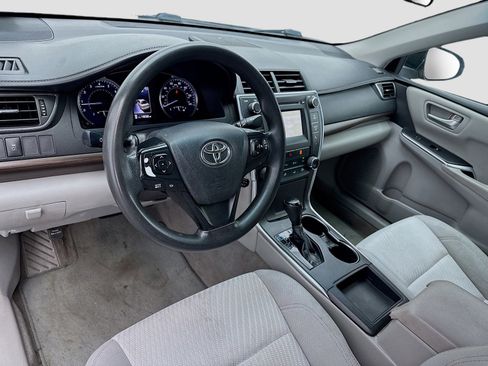 Used 2016 Toyota Camry LE FWD image 7