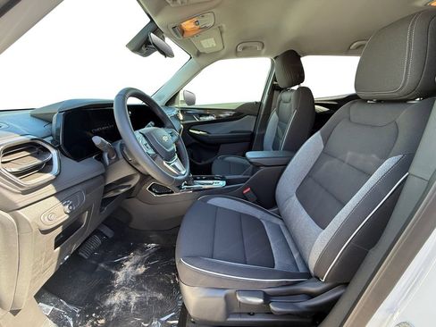 New 2026 Chevrolet TrailBlazer LT w/ LT Cold Weather Package AWD/4WD image 9
