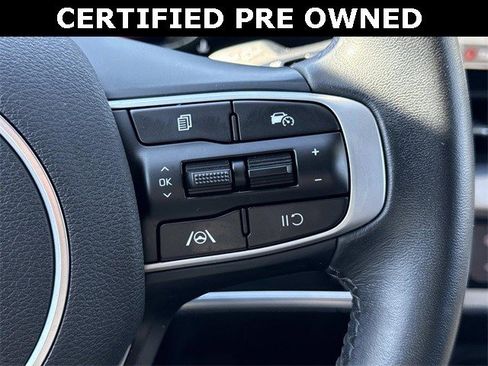 Used 2024 Kia Sportage EX image 23