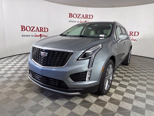 Used 2024 Cadillac XT5 Premium Luxury w/ Technology Package FWD image 4